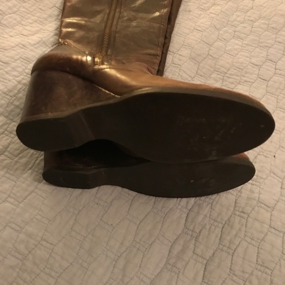 Distressed Leather Wedge Boots - Picture 3 of 6